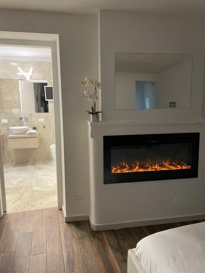 Luxury 1 Al Duomo Di Parma Apartment Bagian luar foto