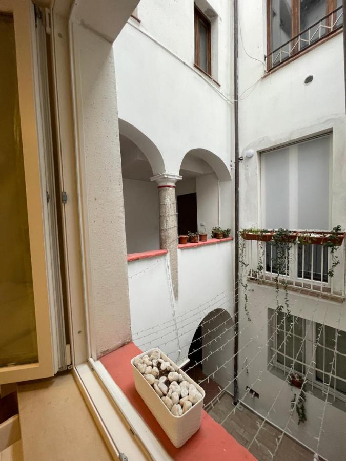 Luxury 1 Al Duomo Di Parma Apartment Bagian luar foto