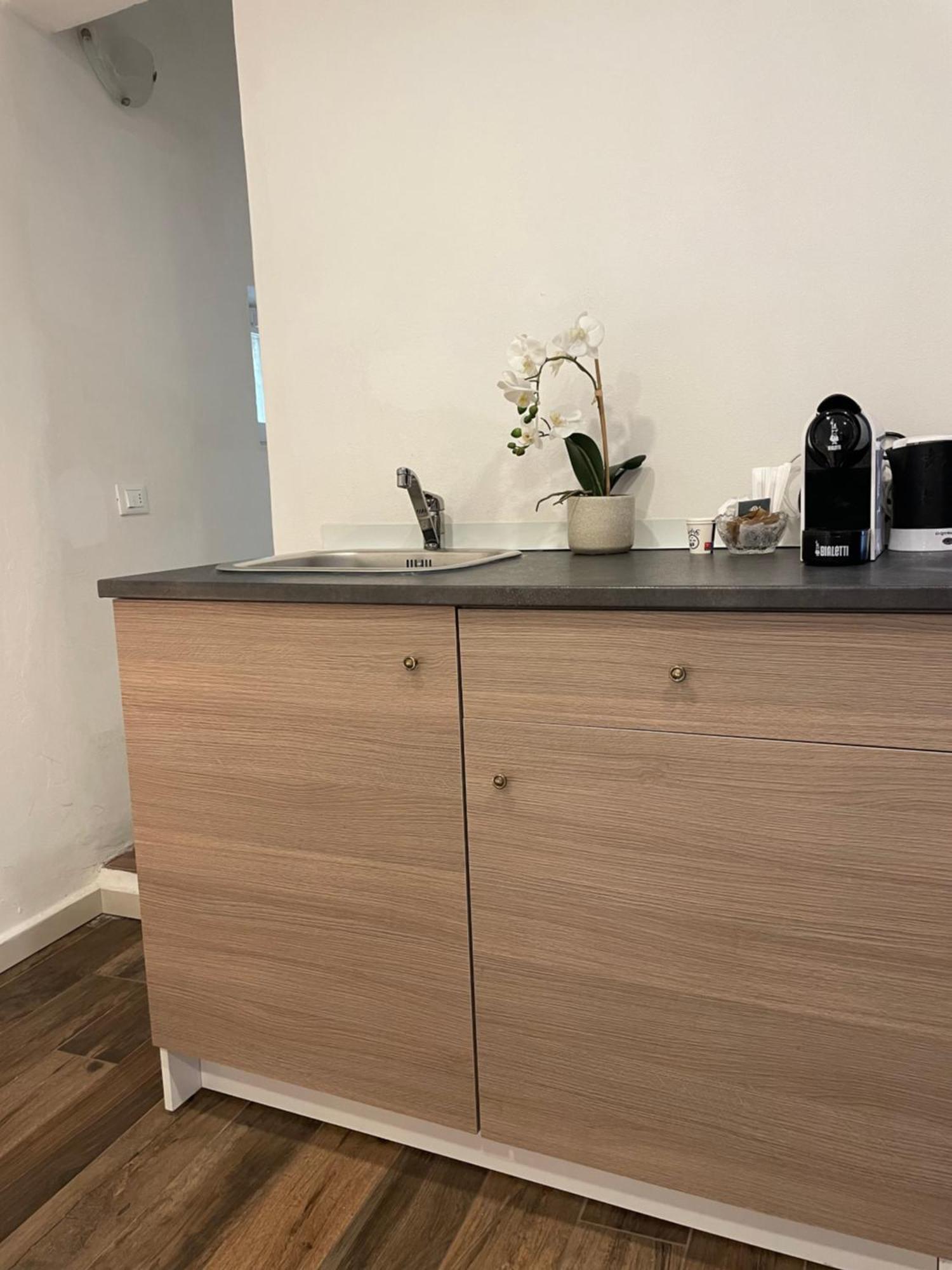 Luxury 1 Al Duomo Di Parma Apartment Bagian luar foto